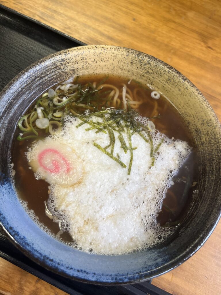 温かいとろろそば